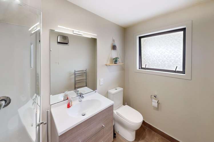 81 Risinghurst Terrace Lower Shotover_12