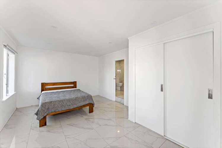 29 Glamorgan Drive Torbay_13