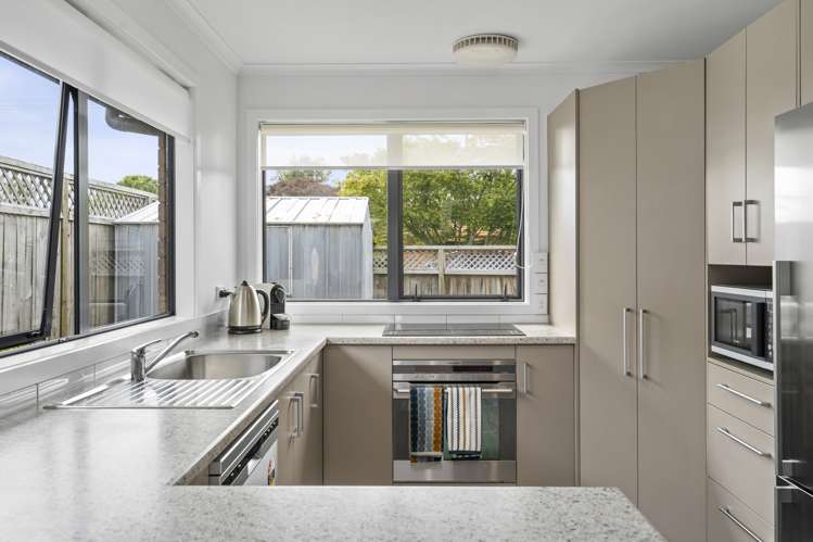 5 Bronte Place Leamington_5