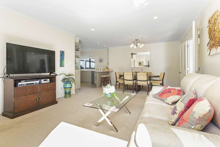 7 Canonbie Place East Tamaki Heights_11