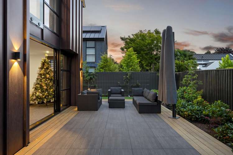 20a Wroxton Terrace Merivale - Christchurch City_24