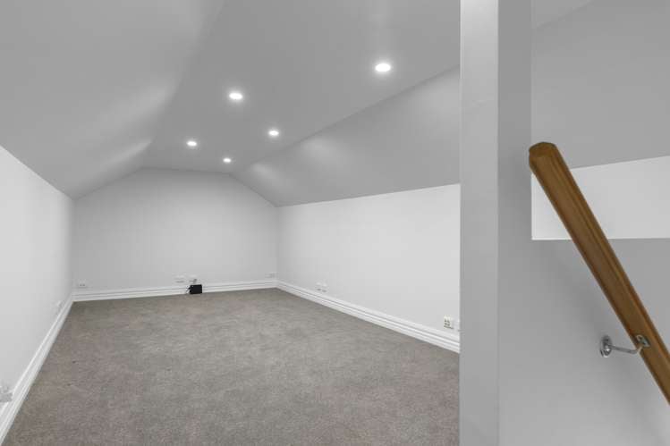 10 Dundee Close Darfield_21