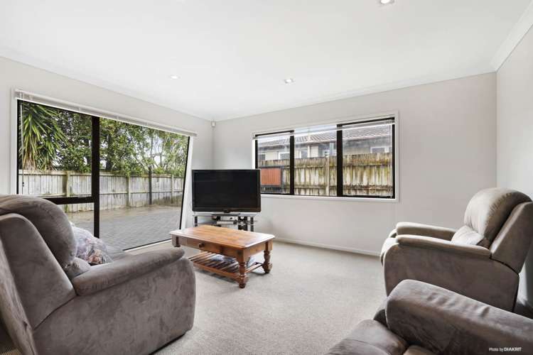 6a Callis Avenue Opaheke_13