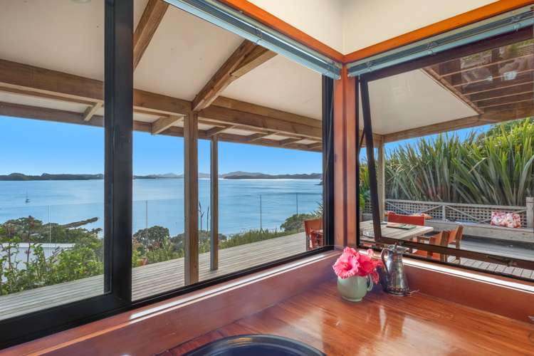 2 Queens View Road Russell_8