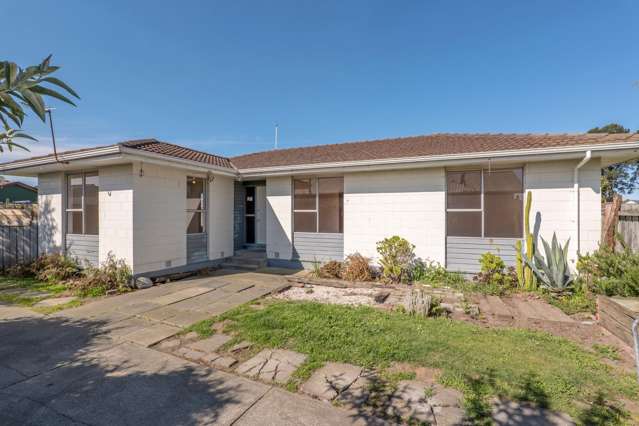 Renovation opportunity – As is where is!