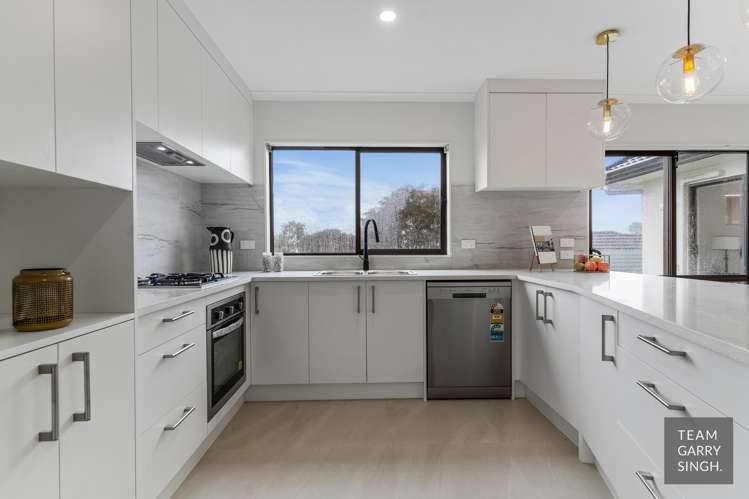 20 Hilltop Road Clover Park_5