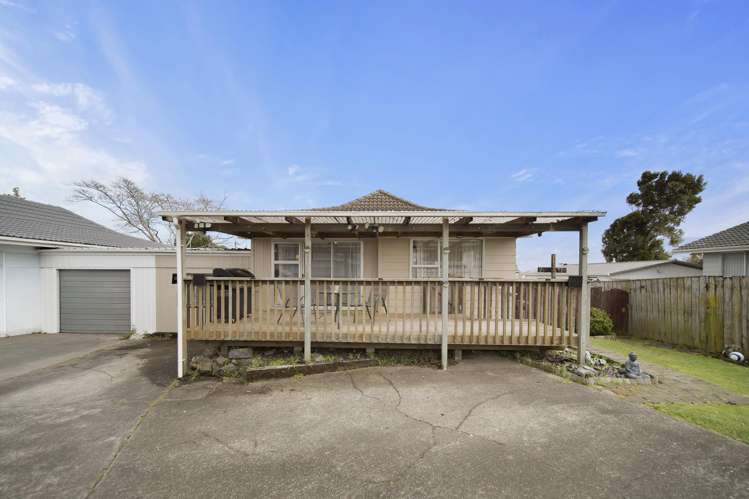 1/10 Dorendia Place Clendon Park_11