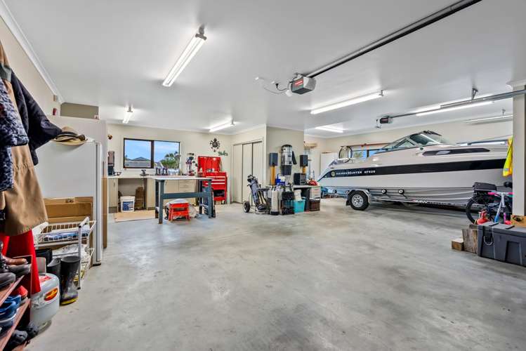 16 Fred Carr Place One Tree Point_27