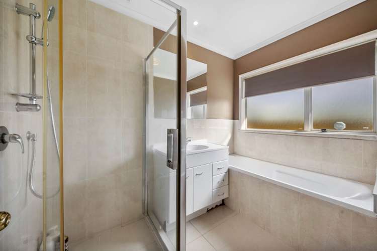 8 Derryveagh Lane Manurewa_16