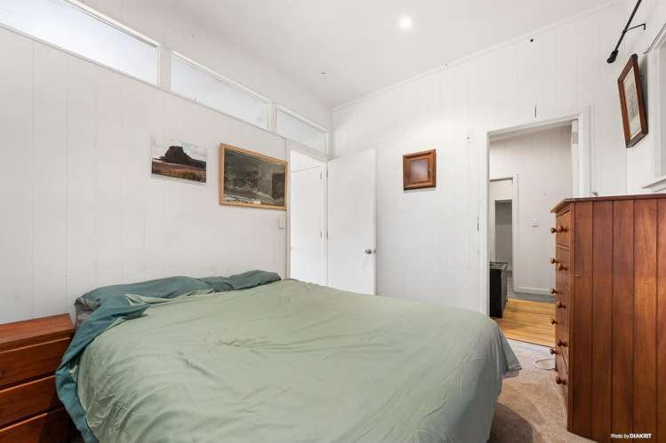 74 Rayner Road Piha_12