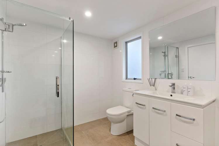 454B Beach Road Murrays Bay_7