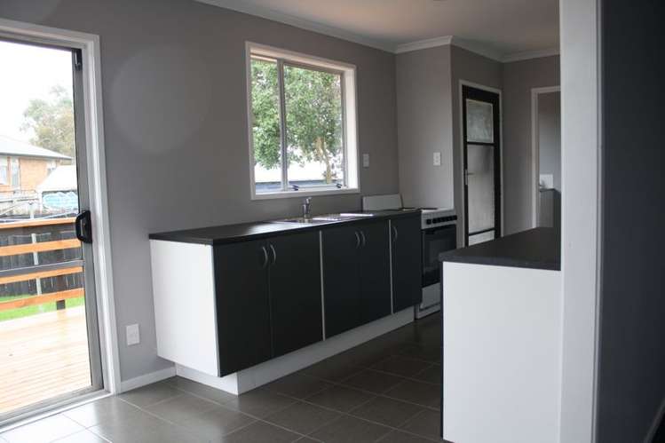 16 Ngatira Place Clendon Park_5