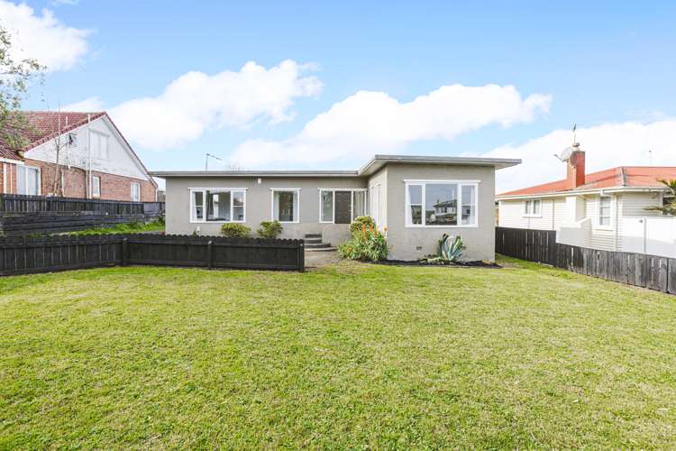 1/40 Churchill Avenue Manurewa_6