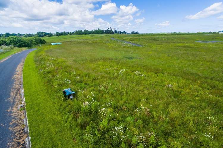 16 Aeropark Drive Dairy Flat_9