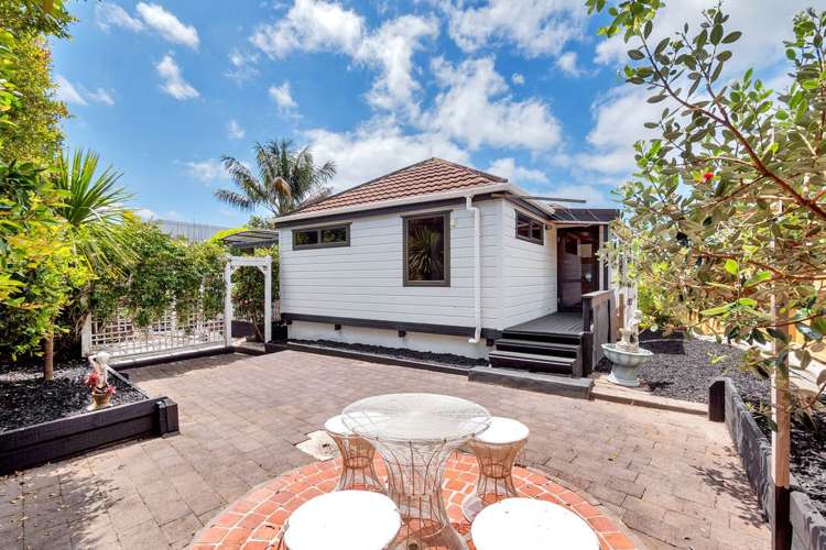 2/18 Long Bay Drive Torbay_27