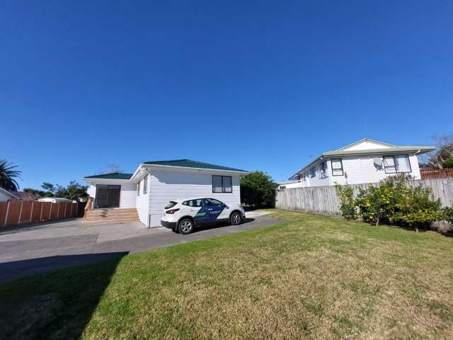 30 Granville Drive Massey_1