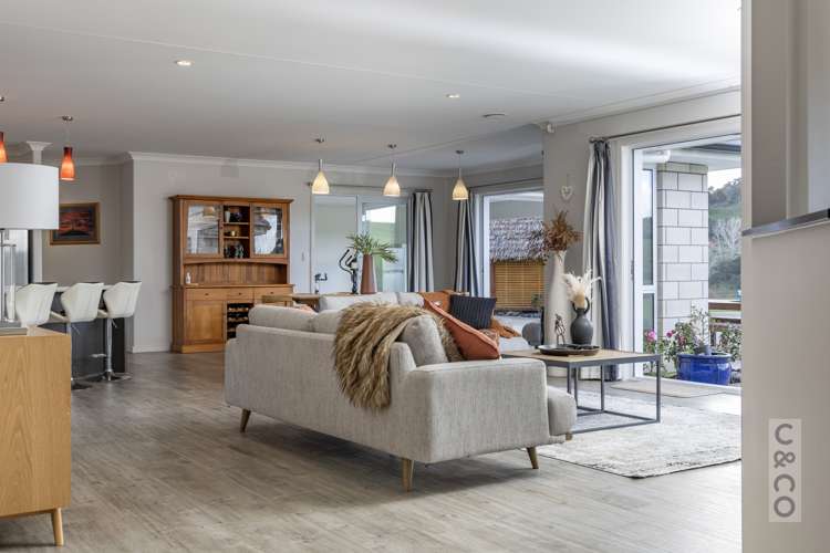 1242 State Highway 16 Waimauku_58