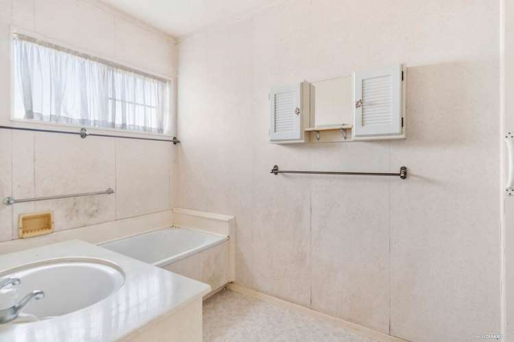 2/22 Byron Avenue Takapuna_6