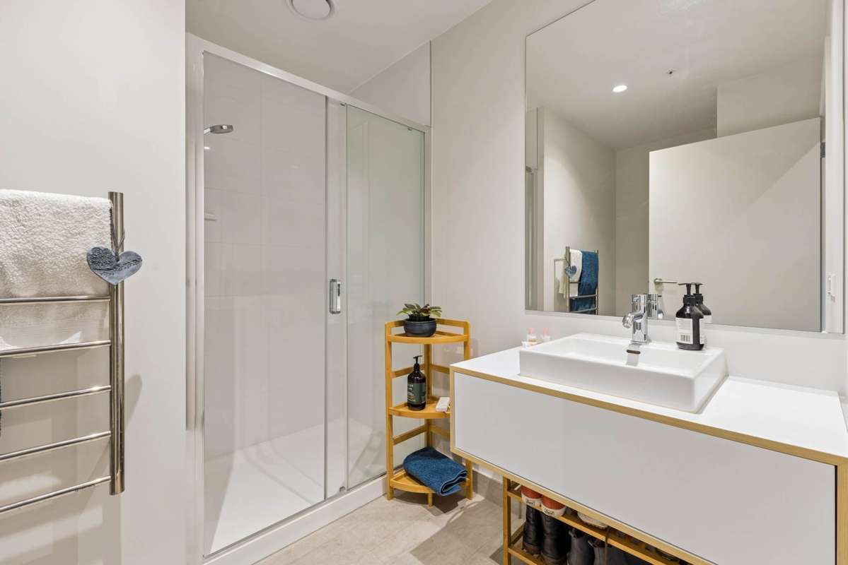 105/74 Victoria Street_5