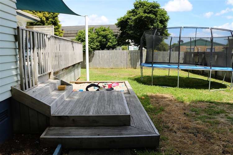 8 Walmsley Crescent Paeroa_16