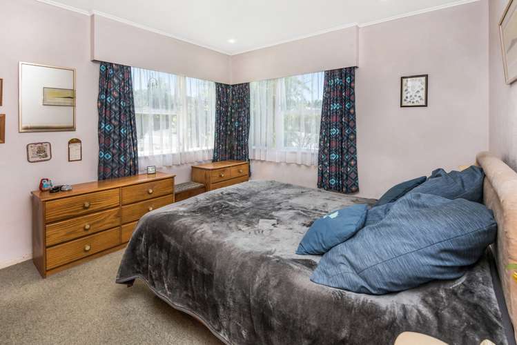 4 Riverhills Avenue Pakuranga Heights_10