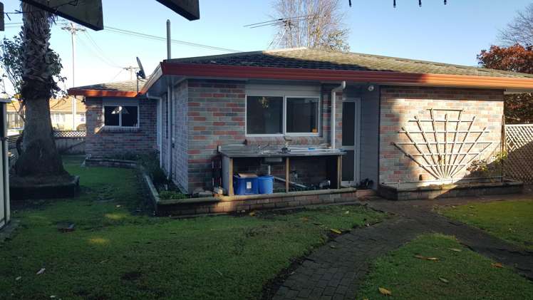 2/13 Bunnythorpe Road Papakura_17