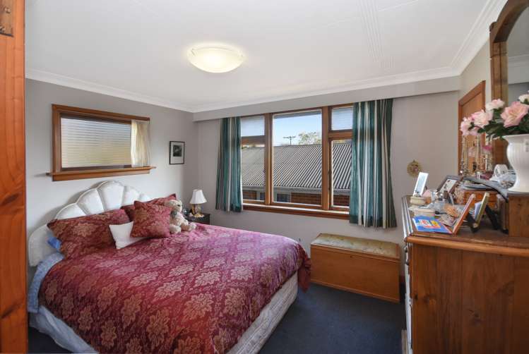 9 Castlewood Road Company Bay_7