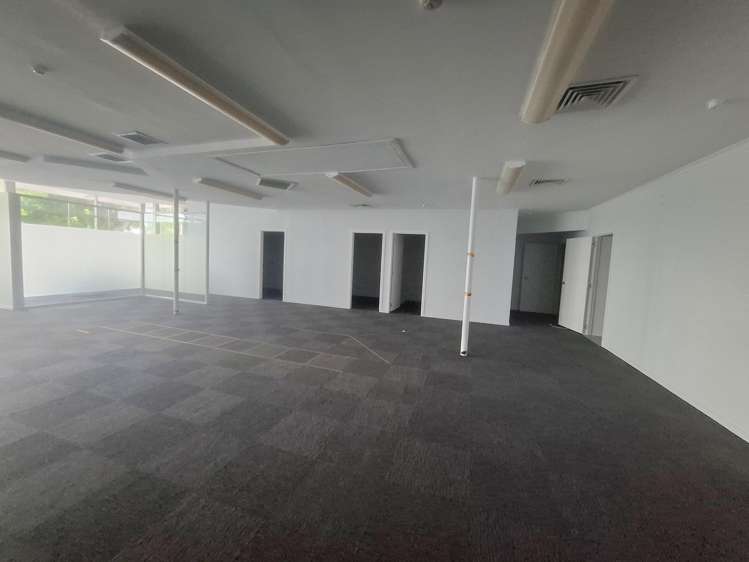 Shop 2/52 Lincoln Road Henderson_3