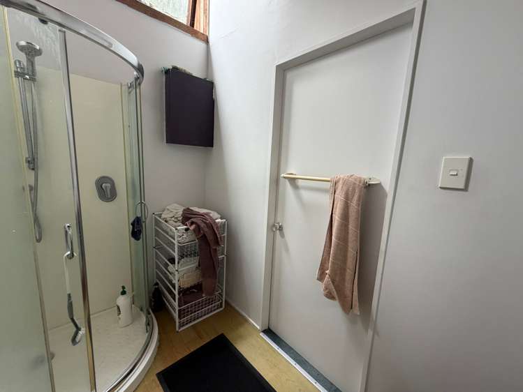 220 Golf Road Titirangi_10