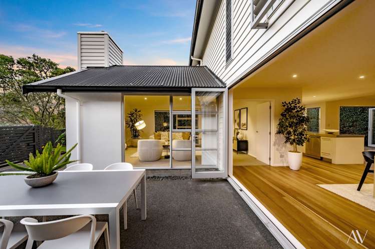 39 English Oak Drive Schnapper Rock_12