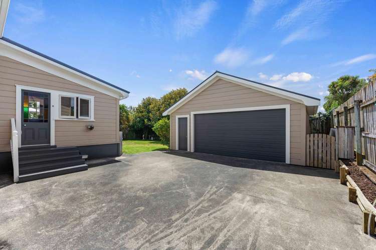 3 Wedgewood Grove Raumati Beach_20