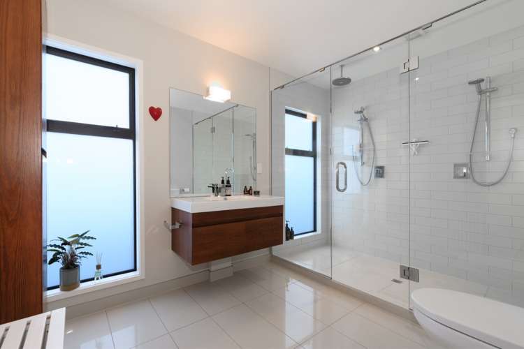 3 Pine Avenue Otumoetai_16