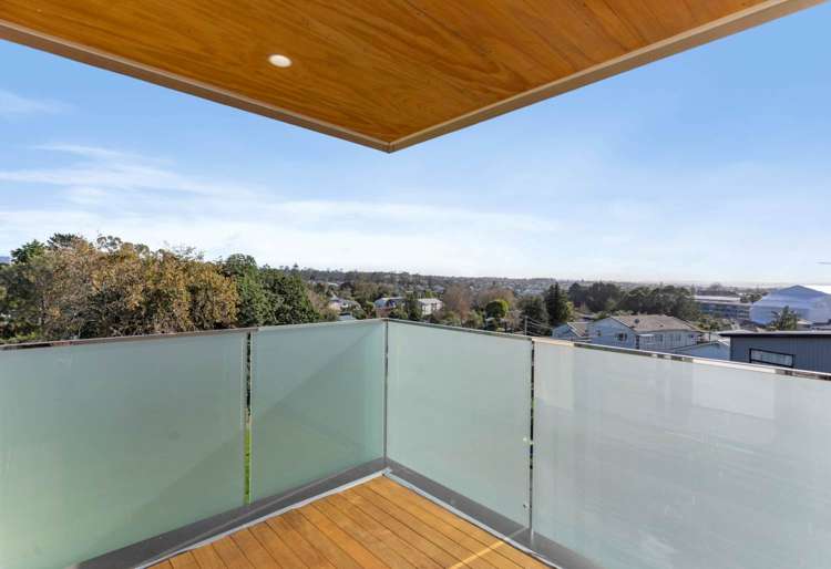 8/61 Clayburn Road Glen Eden_6