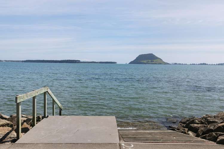 13B Beach Road Otumoetai_11