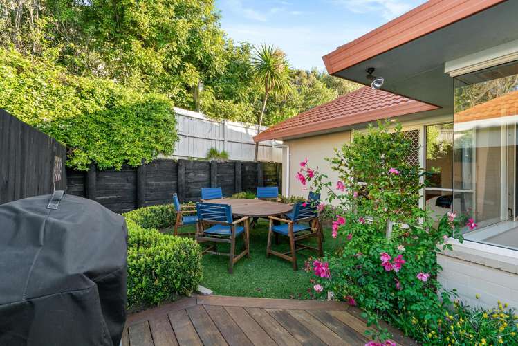 27 Gillett Place Botany Downs_13