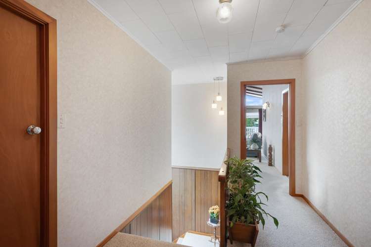 211 Woodlands Park Road Titirangi_11