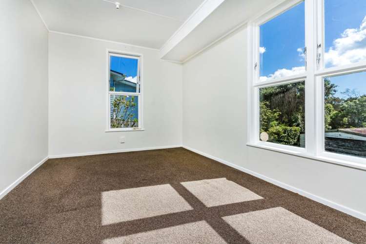 53 Taurus Crescent Beach Haven_17