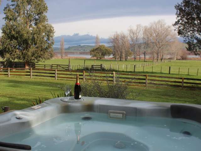 322 Racecourse Road Waipukurau and Surrounds_1