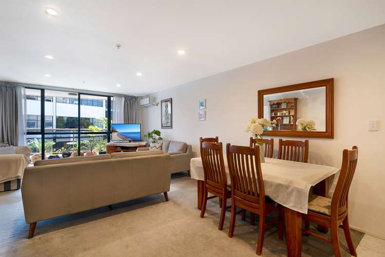 2i/175 Hurstmere Road Takapuna_15