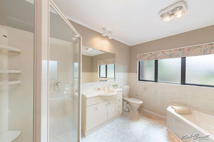 18 Crestview Grove Belmont_7