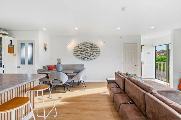 1/369 Whangaparaoa Road Stanmore Bay_12