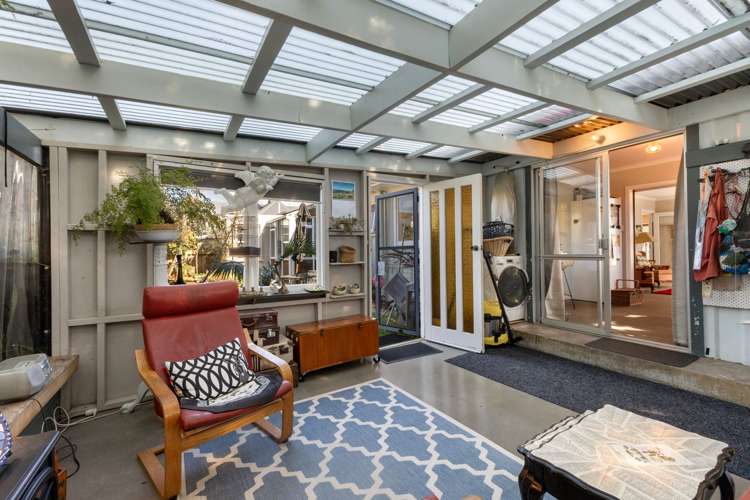 8 Omata Road Westown_7