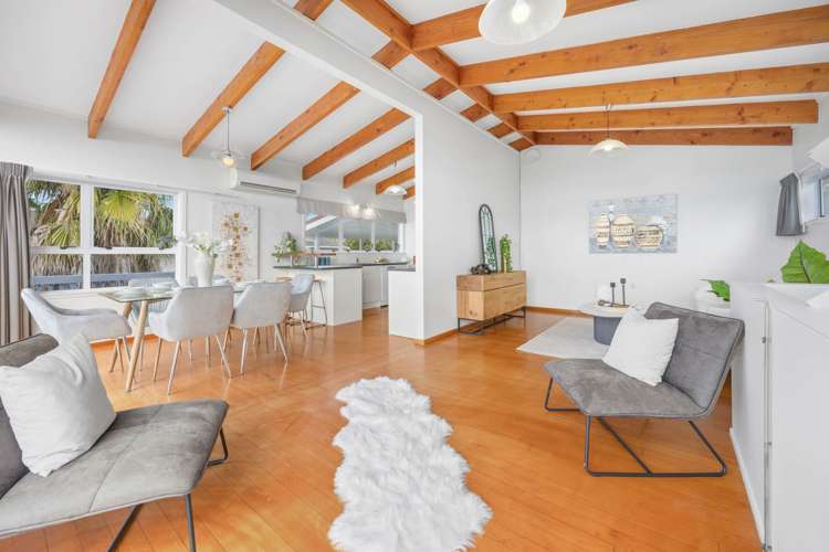 1/60 Chivalry Road Glenfield_2