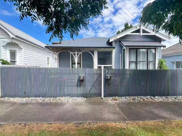 2-Bedroom Villa Unit with Big Backyard – 6A Leslie Avenue, Sandringham