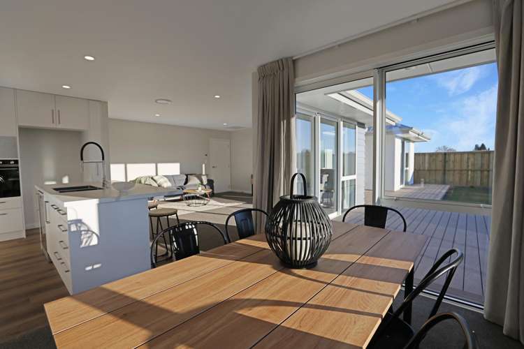 247 Racecourse Road Allenton_7