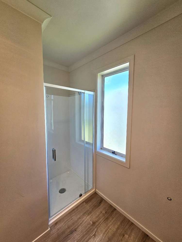 8 Hutchins Street 10858_13