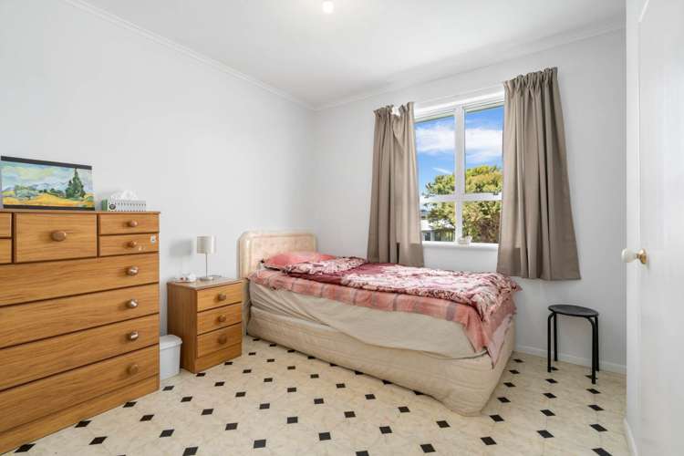 1/8 Ozich Avenue Te Atatu South_7