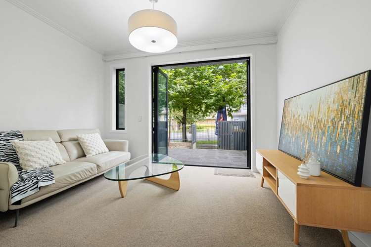 299 Murphys Road Flat Bush_16