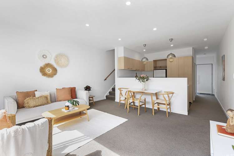 12/7 Handyside Street Tawa_1