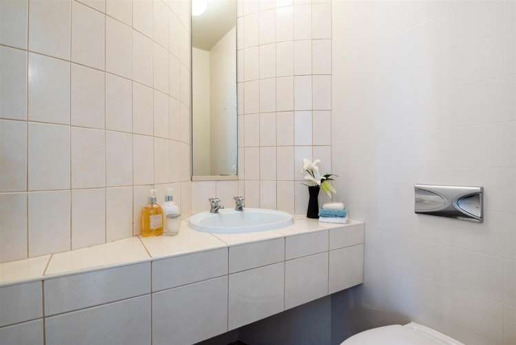 13/212 Hurstmere Road Takapuna_20